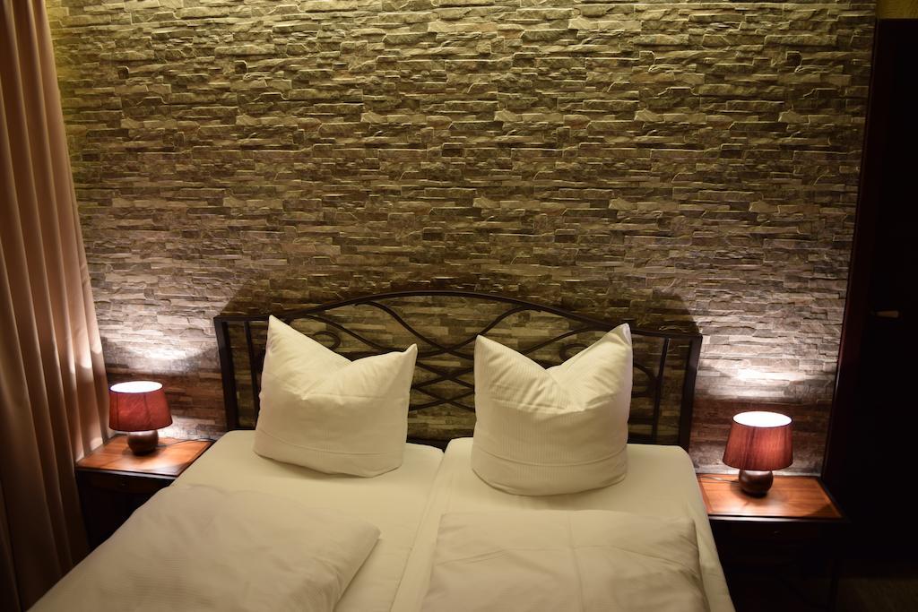 Hotel Arte Vida Ohg Spremberg Oda fotoğraf