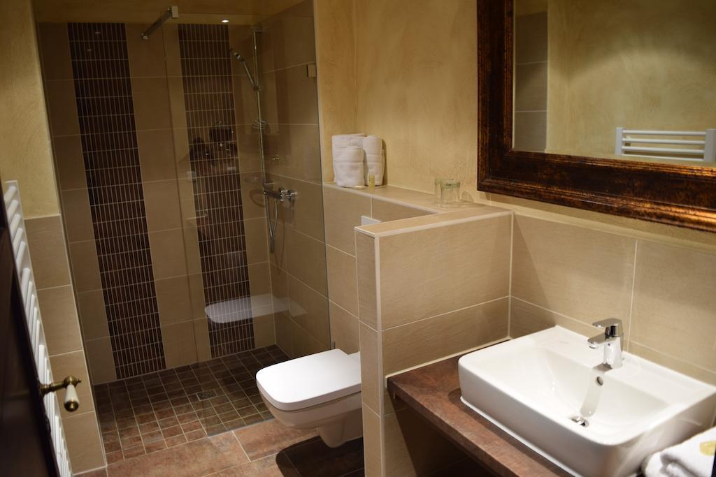 Hotel Arte Vida Ohg Spremberg Oda fotoğraf